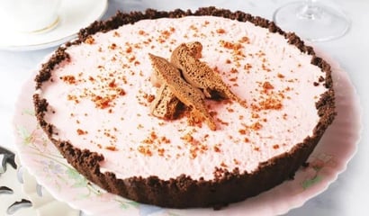 Bubbly Oreo Strawberry Ice Cream Pie
