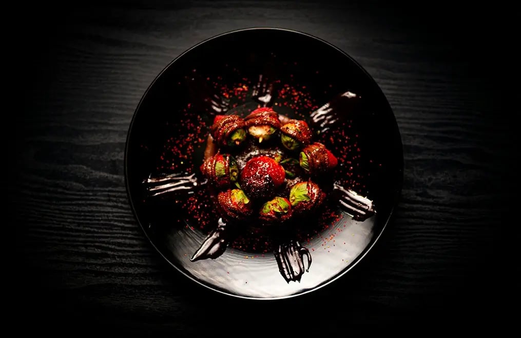 cheesecake-filled-strawberry-bites