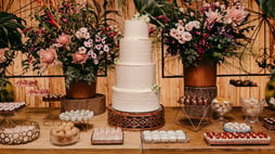 12 Wedding Dessert Ideas for an Elegant Winter Celebration