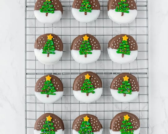 Oreo cookie festive dessert