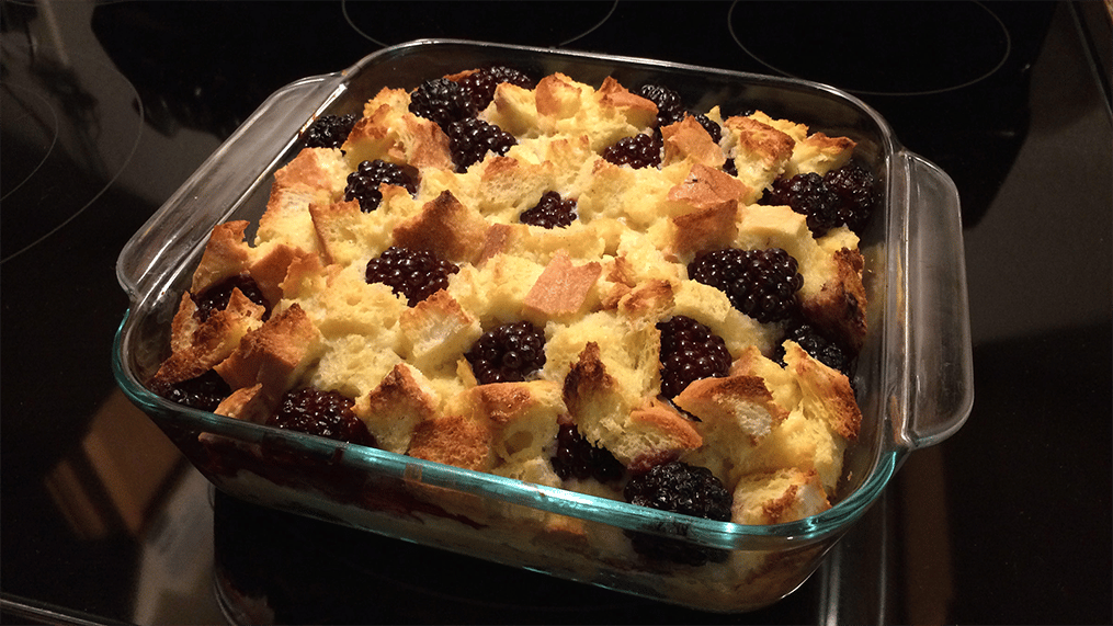 bread-pudding-with-blackberry