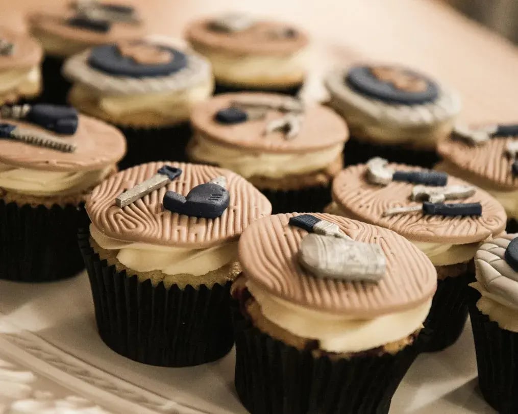 Motif-Topped Cakes