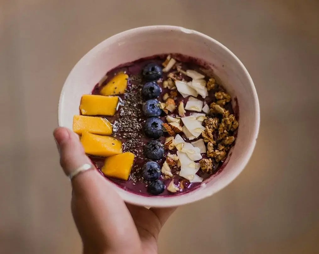 Dark Chocolate Shell Strawberry Smoothie Bowl