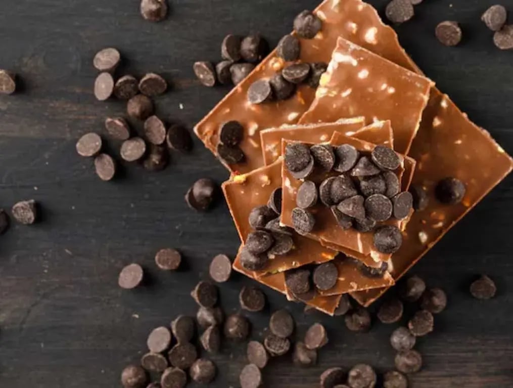 Molasses Chocolate Bark
