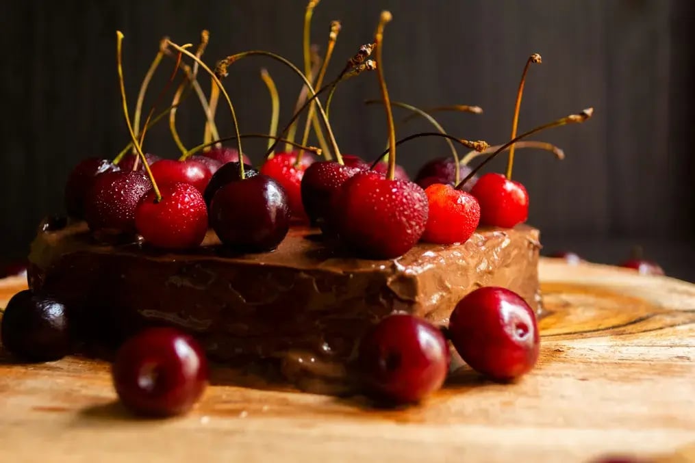 Use Fresh or Canned Cherries