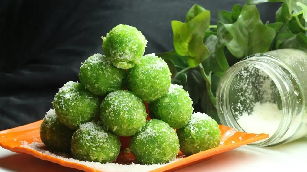 Vegan Coconut Ladoo