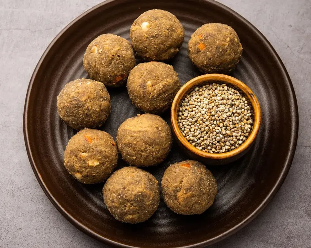 Chocolate Coated Gajar Ka Halwa Ladoos
