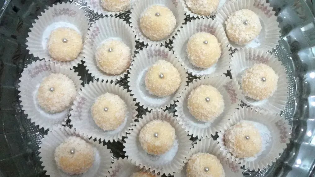 Coconut Ladoo