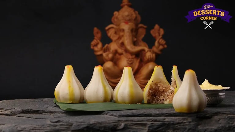 6-regional-sweets-from-maharashtra-that-are-lip-smackingly-delicious-and-worth-the-indulgenceupdated