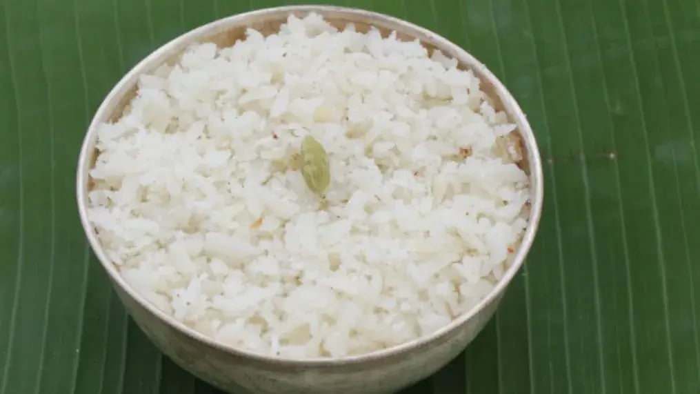 Sweet Poha with Banana and Dates