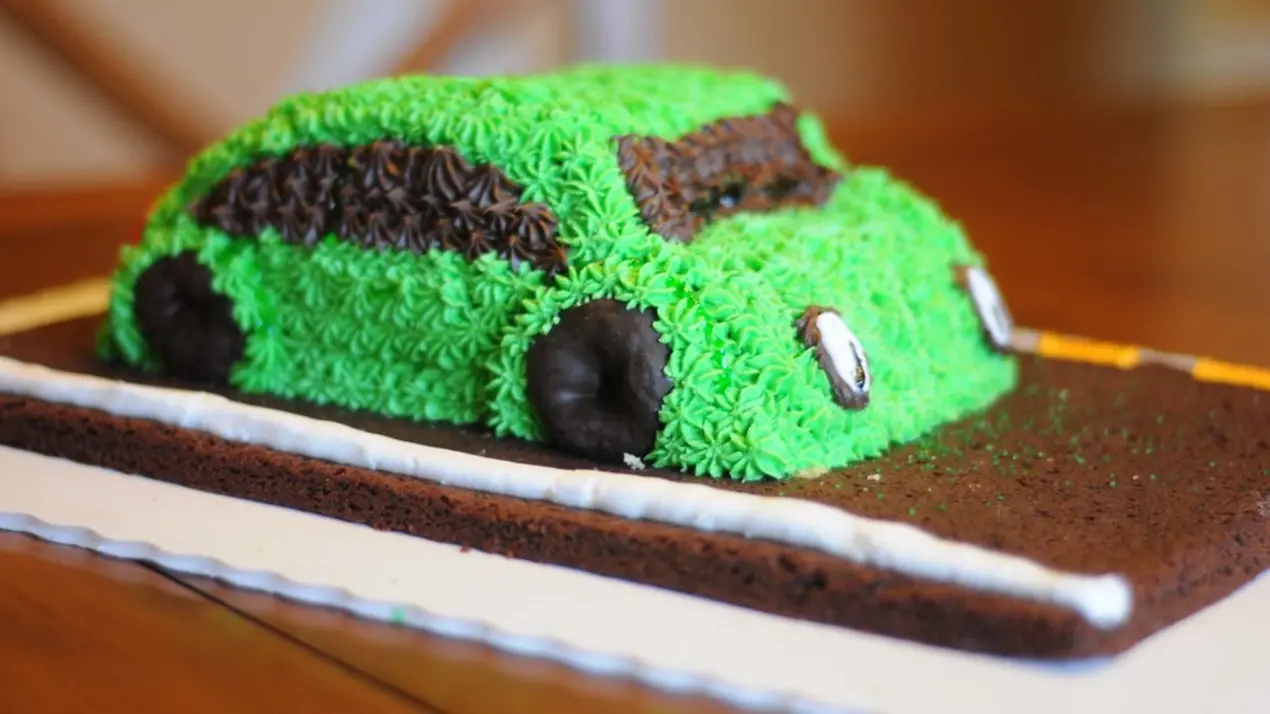 7 Creative Car Theme Cake Designs For Birthdays And Celebrations