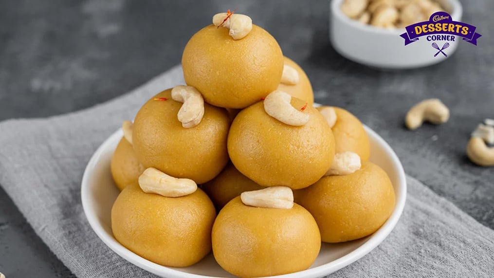 jaggery-desserts-besan-laddo