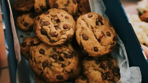 7 Oven Mistakes For Cookies That Stop You From Getting Perfect Winter Treats