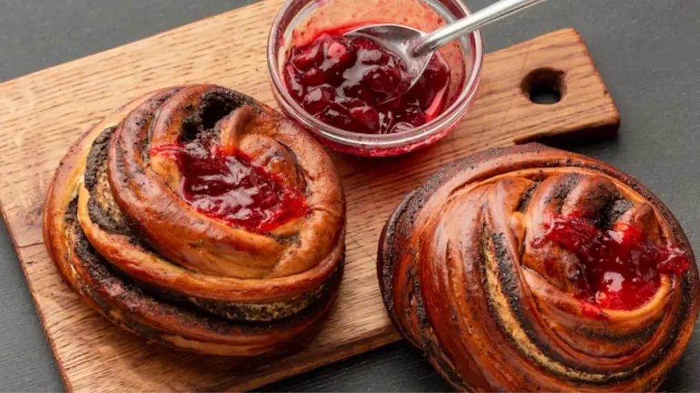 Raspberry Jam Puff Pastry Squares