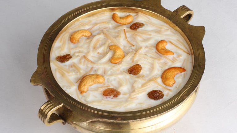 A Complete Guide To Noodle-Based Desserts & Sweets