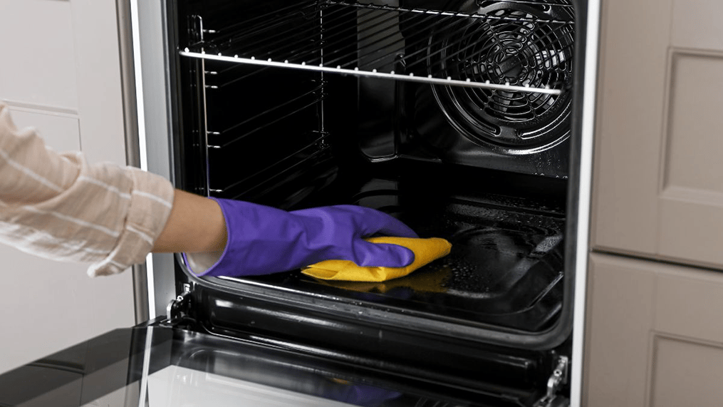 5-minute-complete-oven-cleaning-guide-2