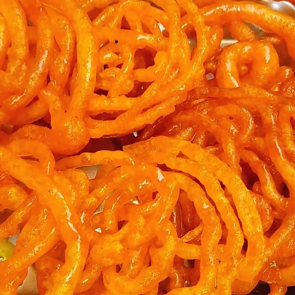 authentic-jalebi-desi-sweet-india