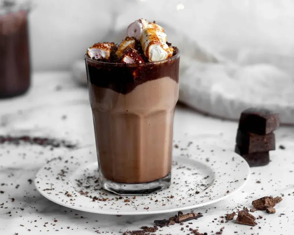 Chocolate Almond Milkshake With Yogurt