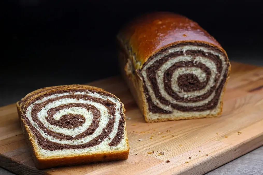 Baking Recipes for Thanksgiving That Will Add Warmth to Your Holiday Table - Apple Cinnamon Swirl Bread
