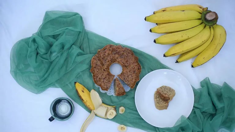 Banana Cake with Dried Apricots and Bournvita Infusion