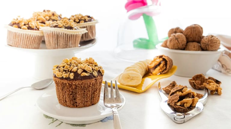Banana Walnut Cupcakes with Chocolate