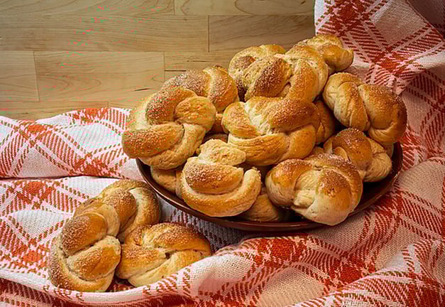 best birthday surprise for boyfriend: try out these sweet pastries together