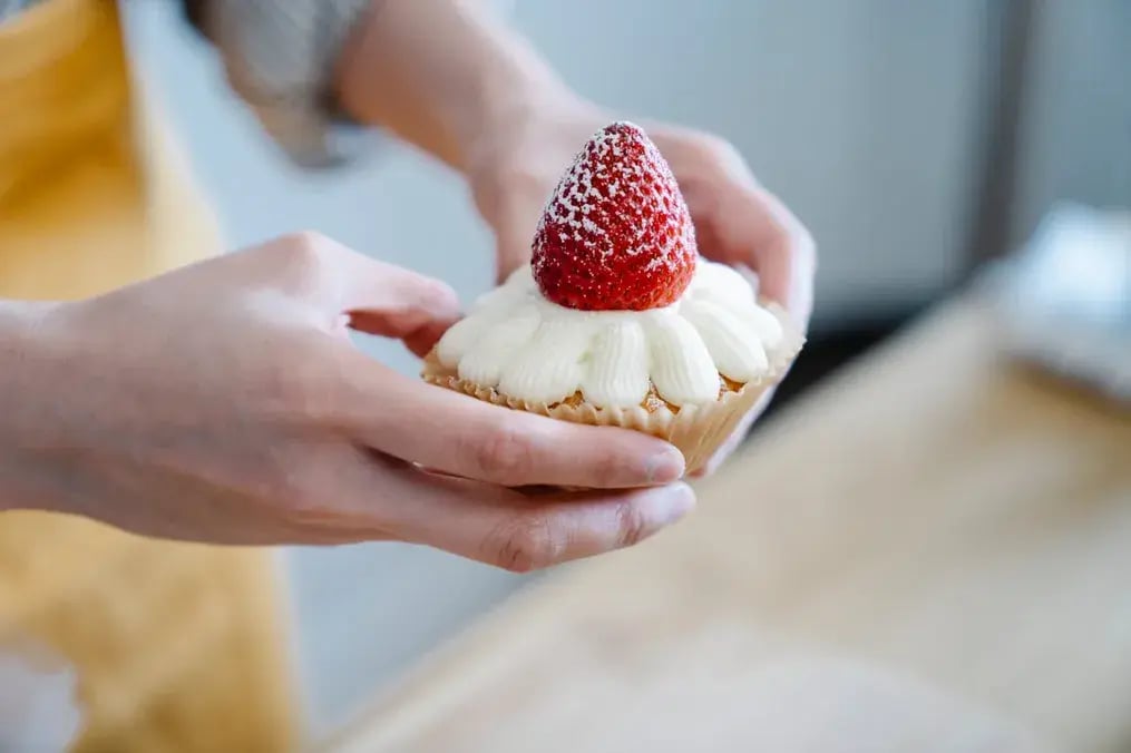 Strawberries and Cream Cupcakes