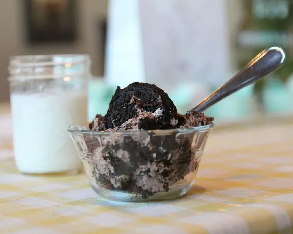 A scoop of Oreo almond dessert