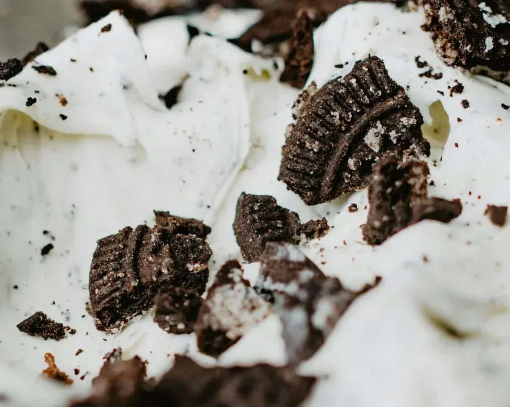 Closeup of Milkmaid Almond Oreo Dessert