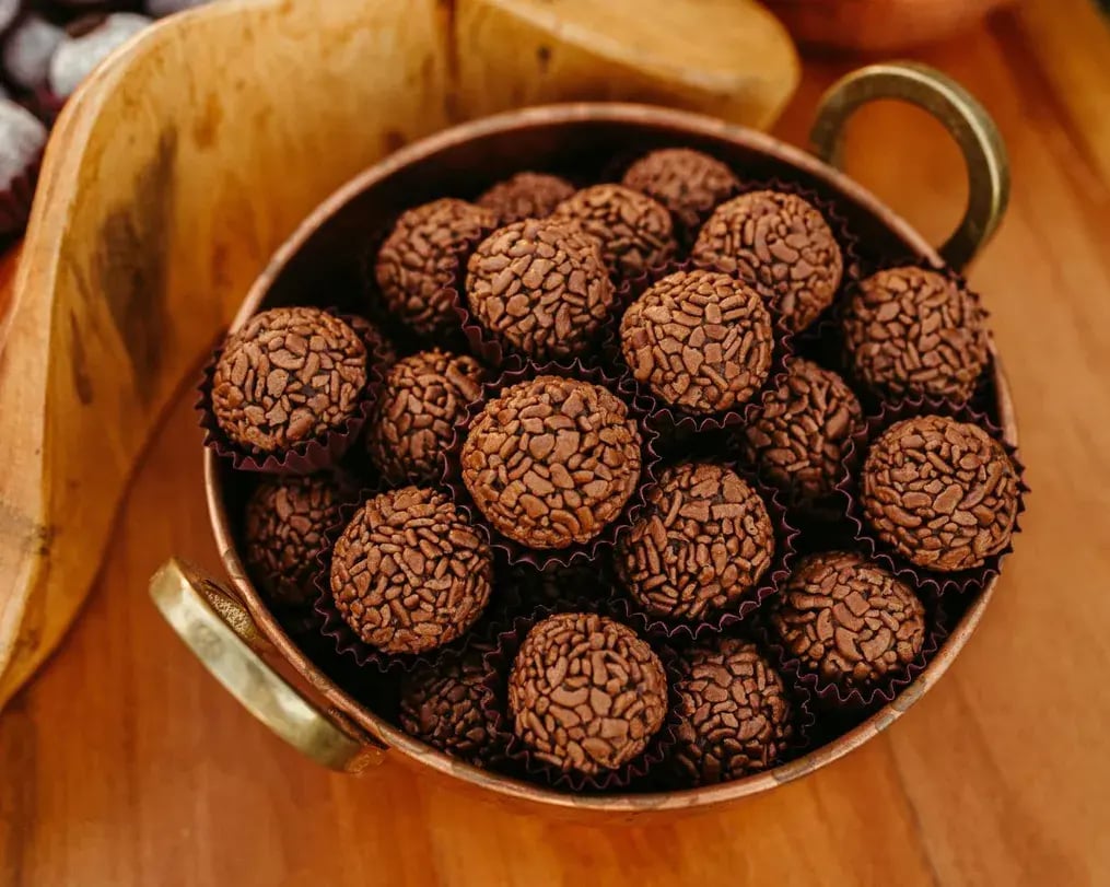 Dark Chocolate Truffles With Chocolate Chips