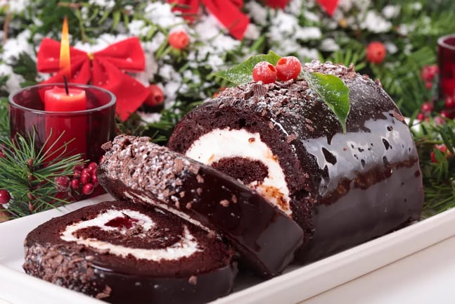 Canned Pumpkin Yule Log Cake: The Perfect Holiday Dessert for Families