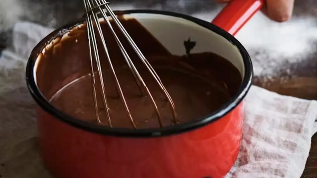 caramel chocolate fondue