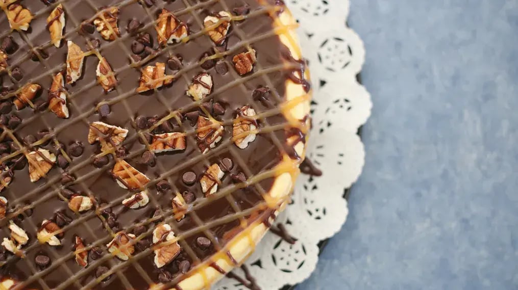 Caramel Pecan Cheesecake Recipe – Creamy, Nutty, and Full of Flavor - Caramel Pecan Cheesecake 3