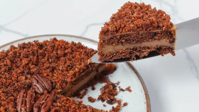 Caramel pecan cheesecake recipe for those who love luxurious desserts