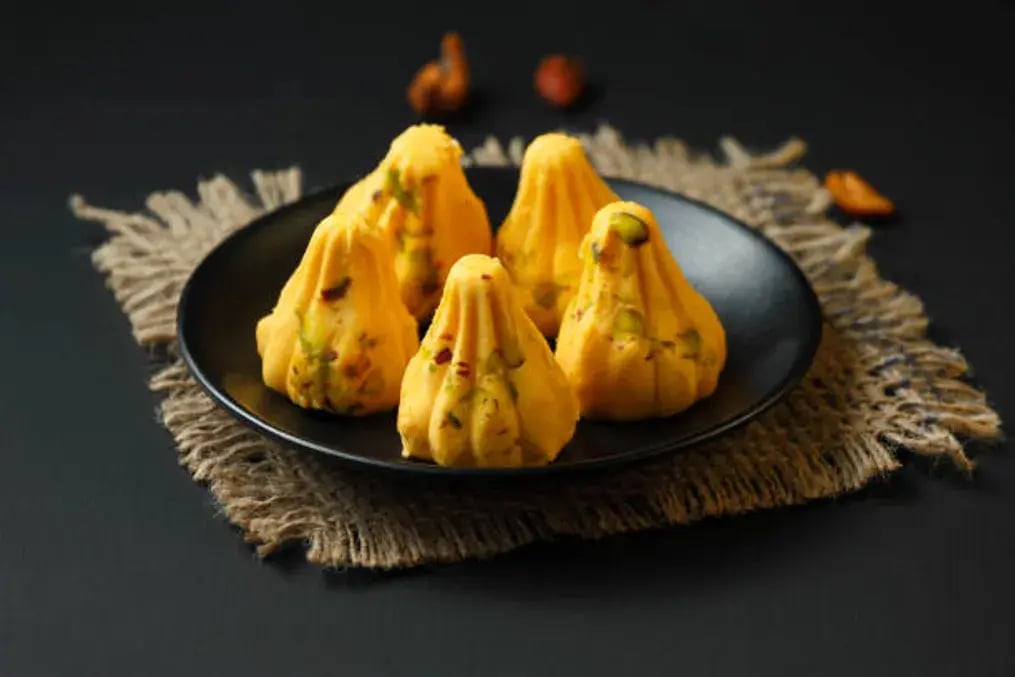 Malai modak with pistachios