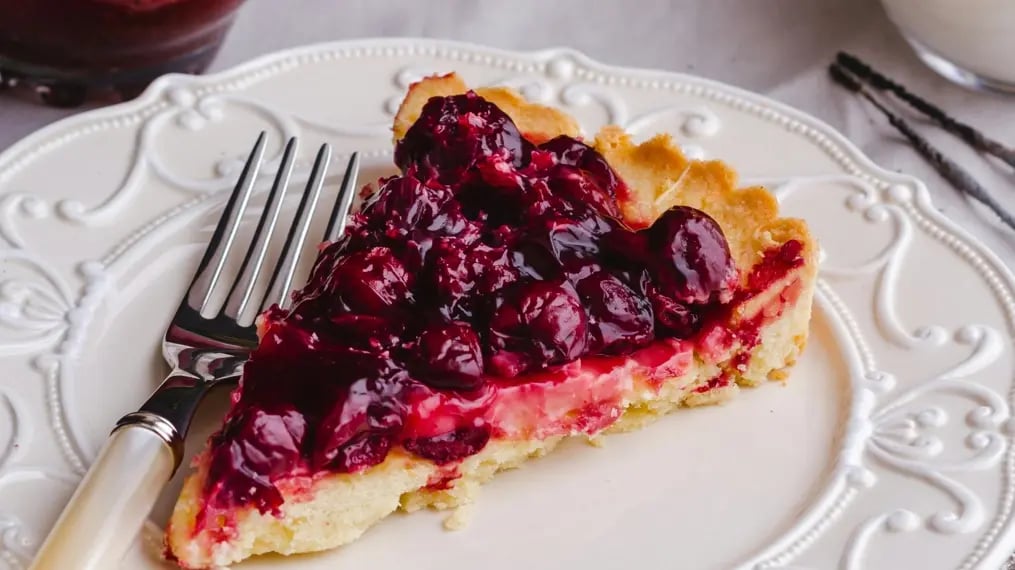 cherry-pie-slice