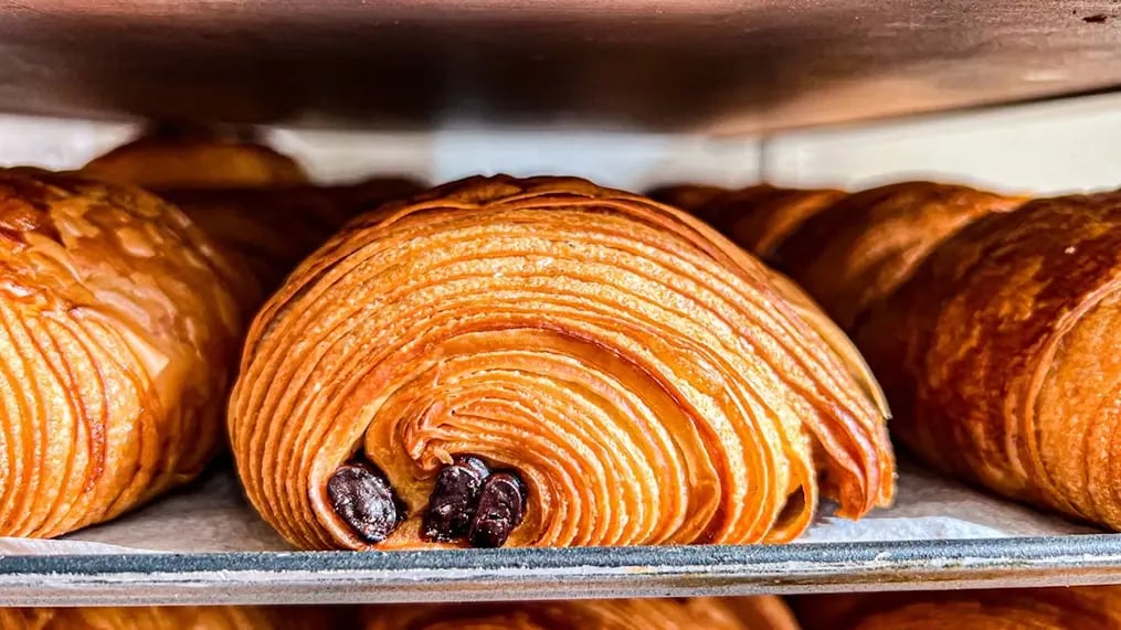 Choco-Filled Puff Pastries: Decadent Recipes for Any Celebration - Chocolate Lava Puffs