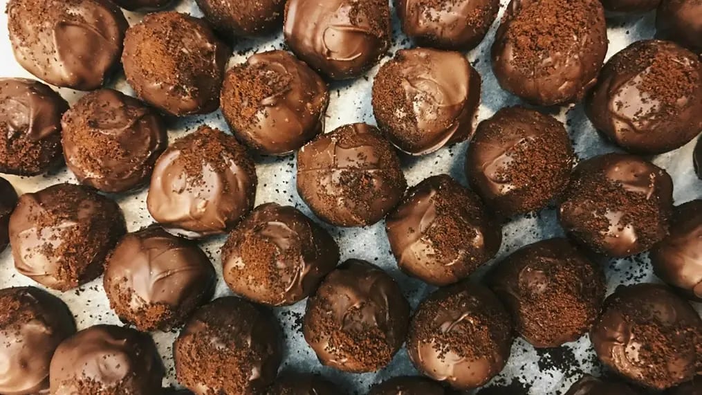 Chocolate And Cherry: Heavenly Pairings For Any Celebration - Chocolate Covered Cherries