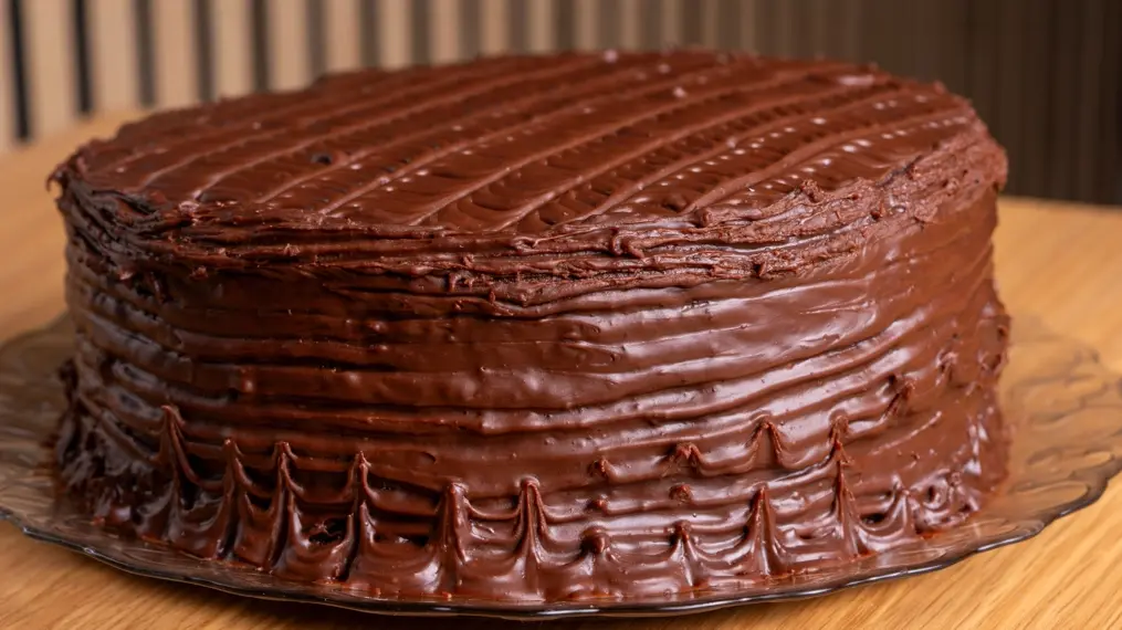 chocolate-cake-frosting