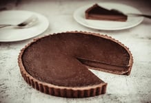 Chocolate Cranberry Pistachio Tart A Bake with Colour Crunch