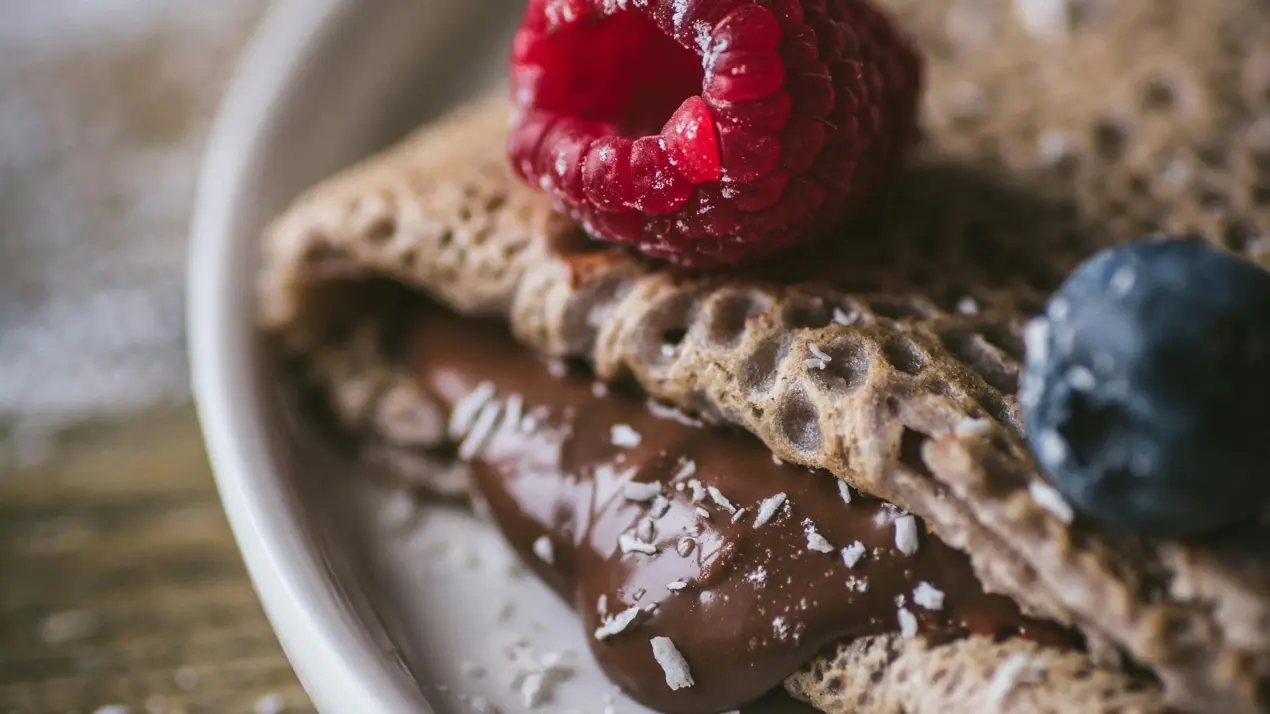 Chocolate Dosa Fusion Recipe: A Sweet Indian Twist with Crispy Texture and Cocoa Filling