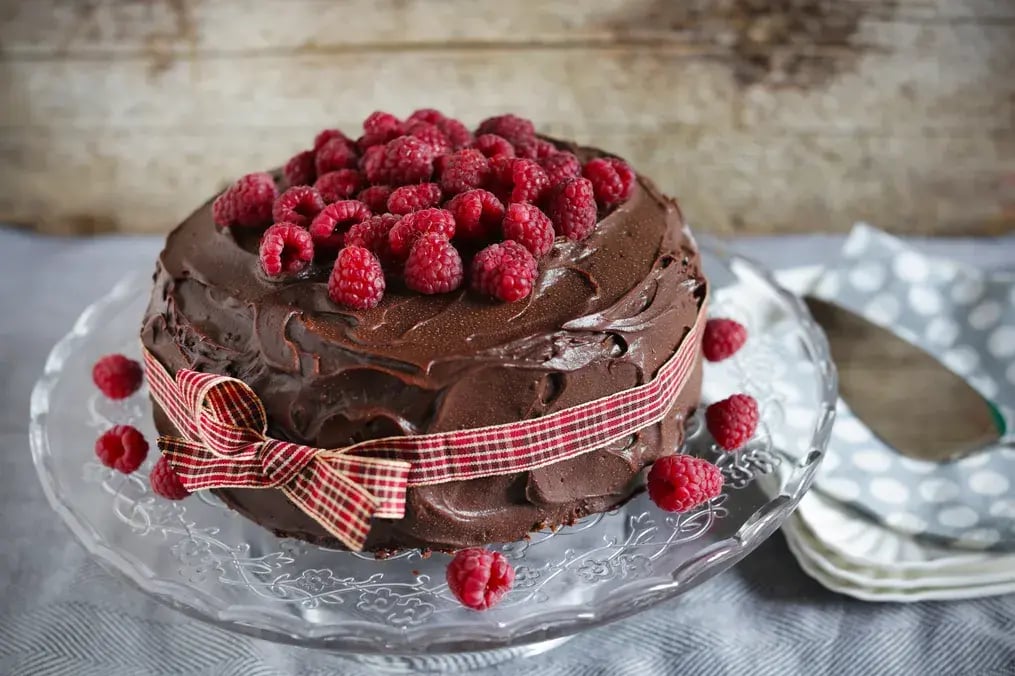 Raspberry Chocolate Ganache Cake