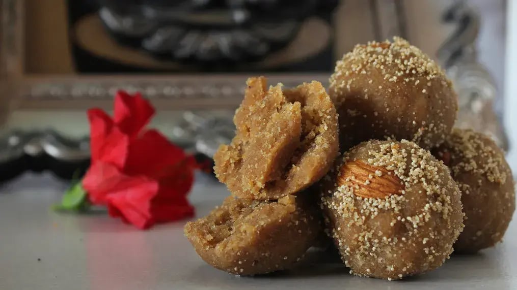 Churma Ladoos