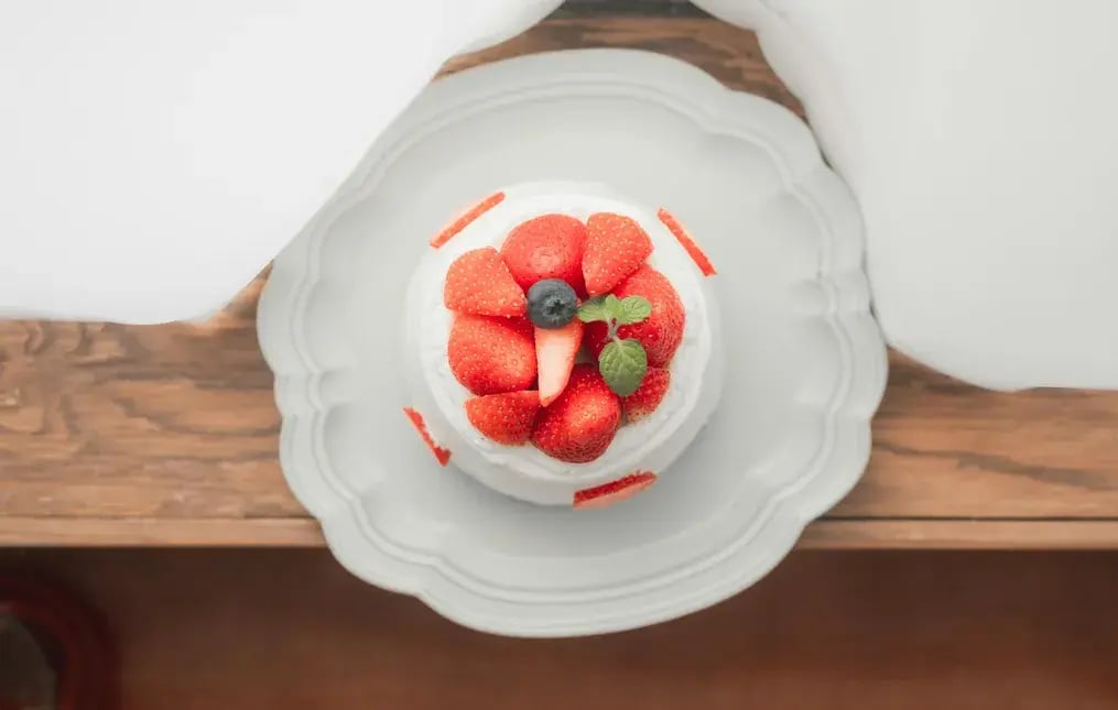 Classic French Strawberry Cake – Fresh, Light, and Packed with Flavor - French Strawberry Cake - 3