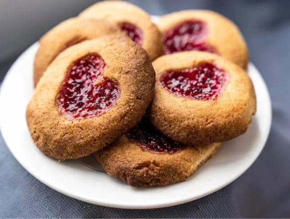 Classic Raspberry Thumbprint Cookies for a Sweet Finish 