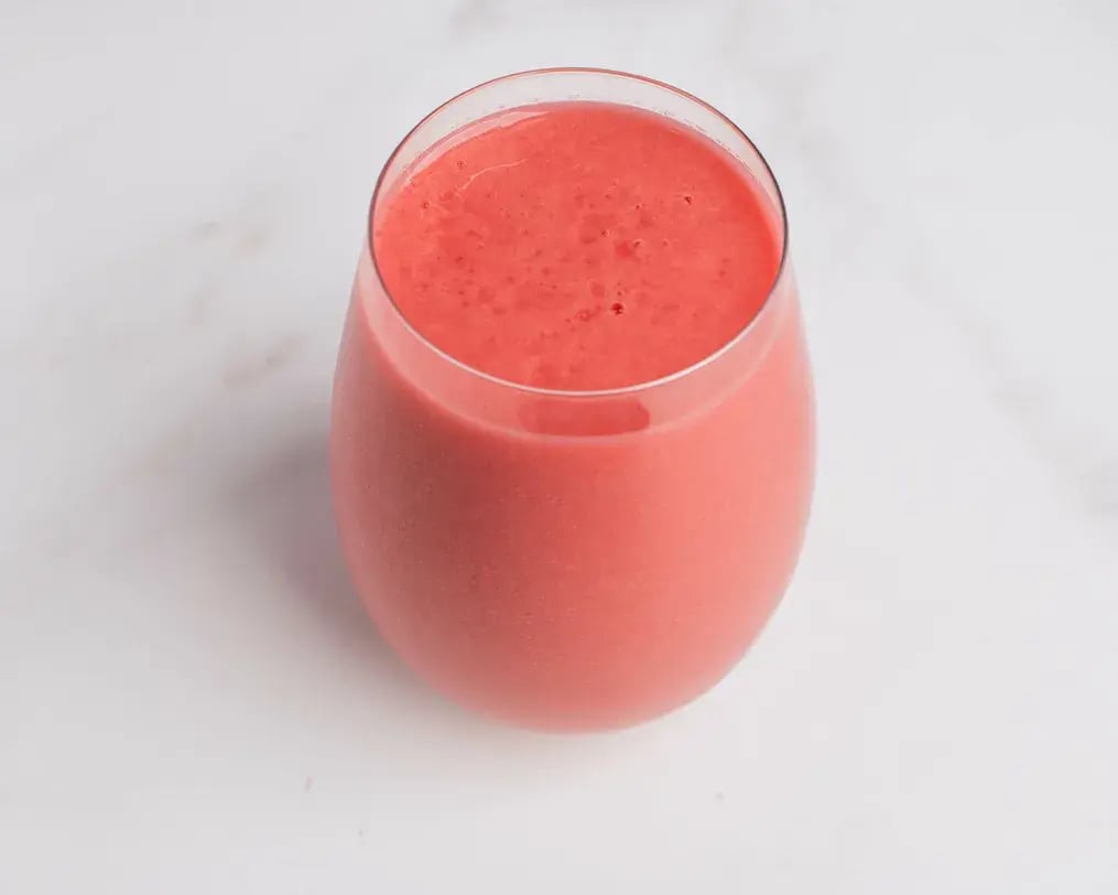 Classic vs. Modern: A New Take on Rooh Afza Drinks with Chocolate - Modern Rooh Afza White Chocolate Smoothie