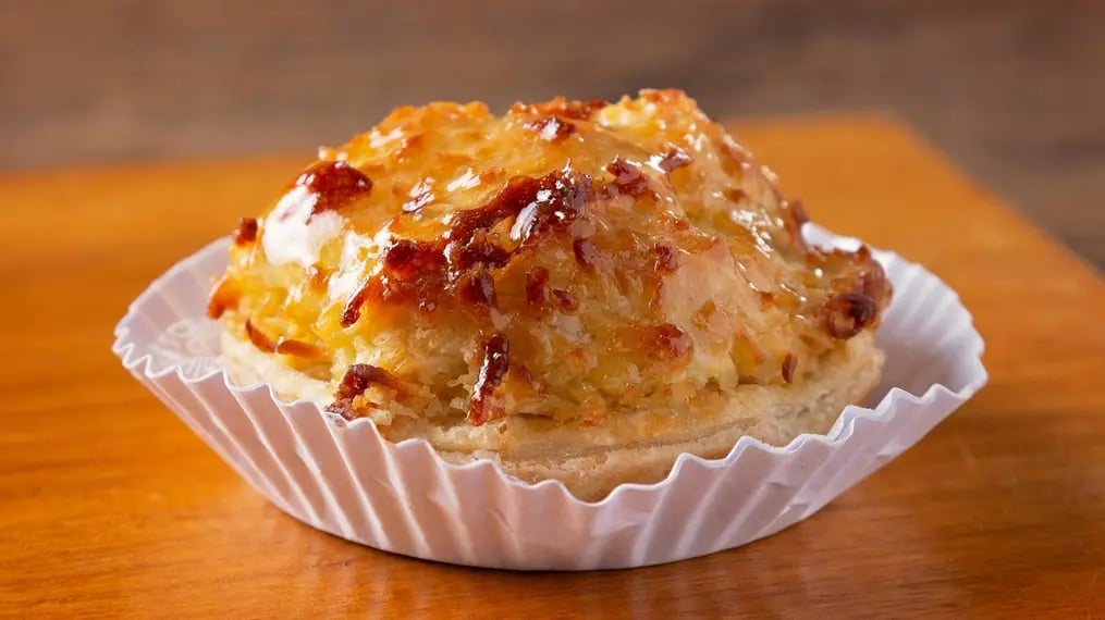 Coconut Macaroons with Bournville Bits