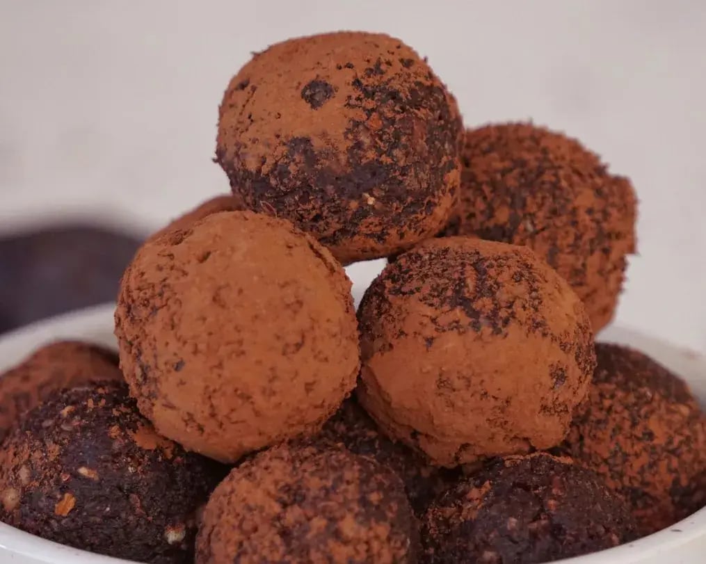 Cocoa Powder Coated Cranberry Chocolate Truffles