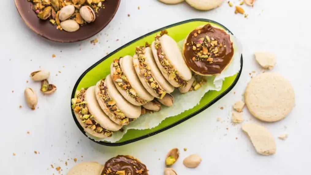Why Should You Add Dry Fruits, Nuts, and Seeds to Cream Cheese Desserts?