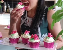 Cream Cheese Frosting Done Right: Pairing it with Red Velvet Cupcakes on Parents’ Day